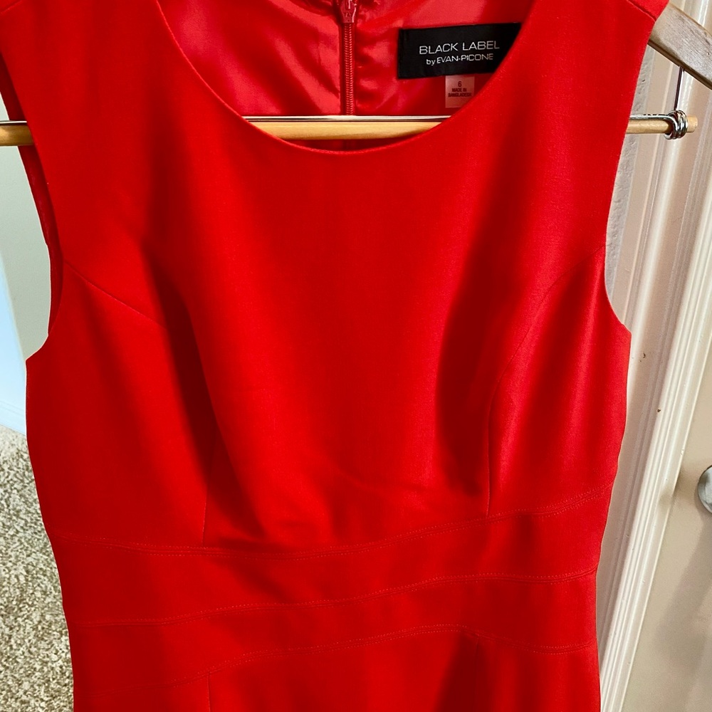 Black Label Red Sheath Dress Sleeveless Scoop Neck